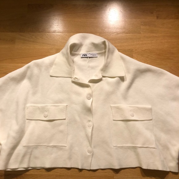 Zara Short Sleeve Cropped Sweater with Collar - Picture 2 of 2